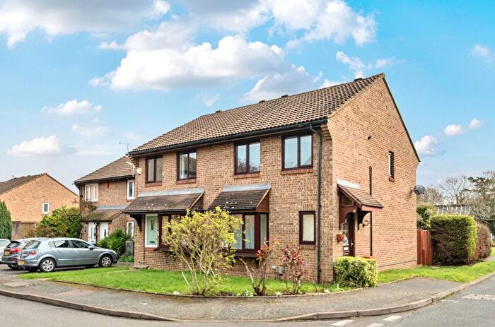 3 Bedroom End Terrace House For Sale In Barfreston Way, Anerely, London, SE20