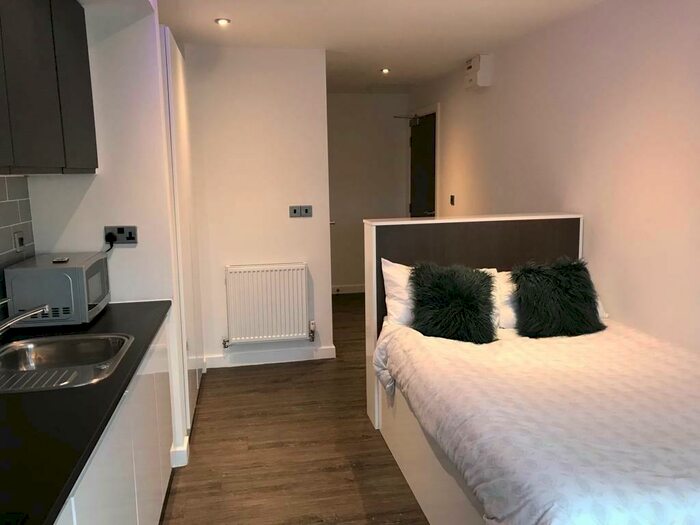 Studio To Rent In Headford Street, Sheffield, S3