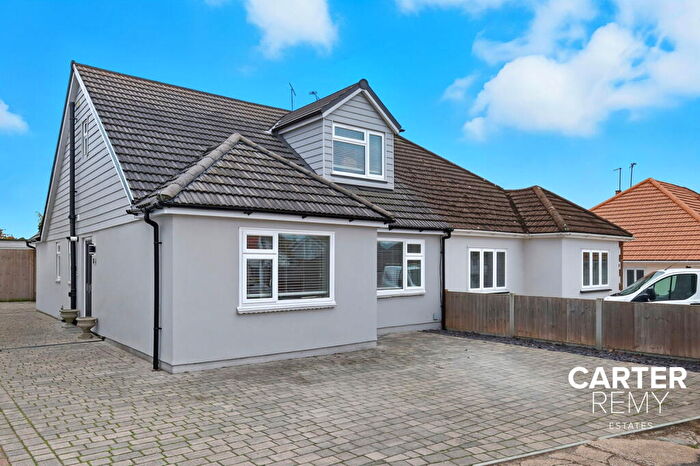 4 Bedroom Semi-Detached House For Sale In Bootham Road, Billericay, CM12