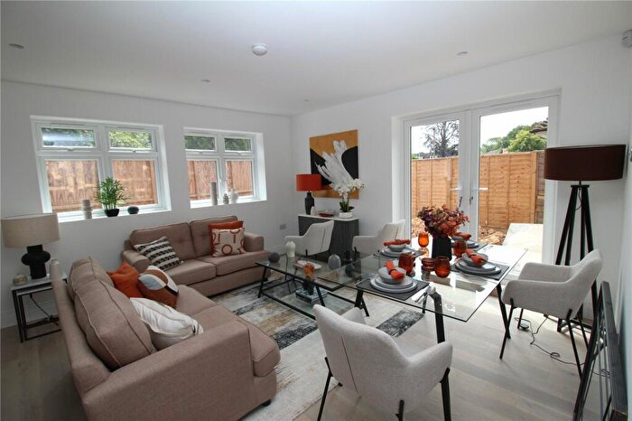 2 Bedroom Apartment For Sale In Maypole Road, East Grinstead, West Sussex, RH19