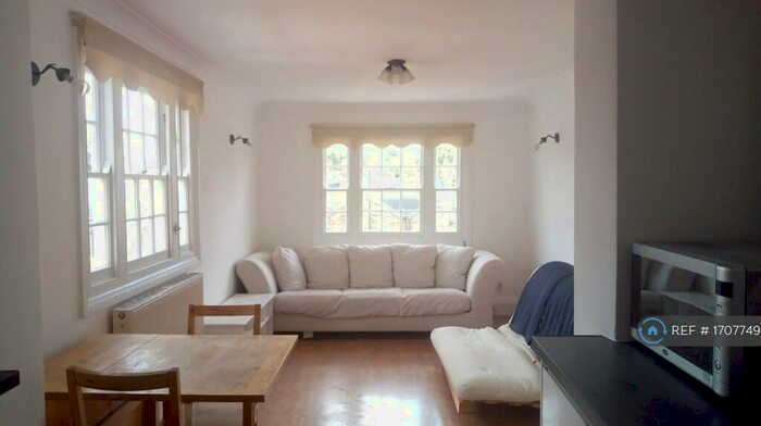 3 Bedroom Penthouse To Rent In Rheidol Terrace, Islington, N1