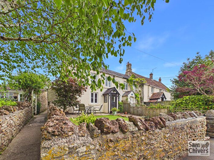 2 Bedroom Cottage For Sale In The Pitching, Chilcompton, BA3