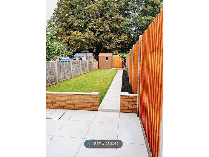 3 Bedroom Terraced House To Rent In Salisbury Road, Reading, RG30