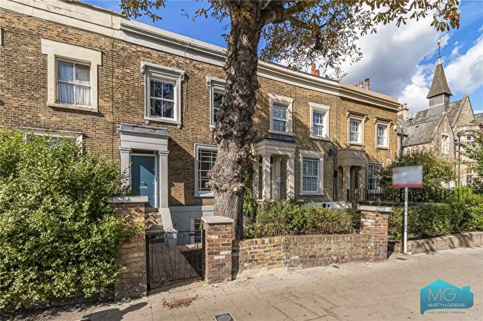 2 Bedroom Apartment For Sale In Prince Of Wales Road, London, NW5