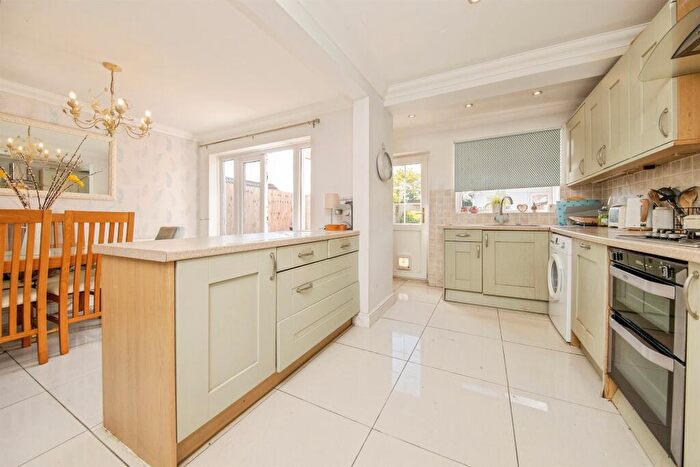 3 Bedroom Semi Detached House For Sale In Humber Doucy Lane, Ipswich, IP4