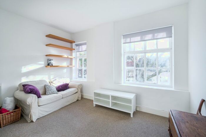 2 Bedroom Flat To Rent In Ronalds Road, London, N5