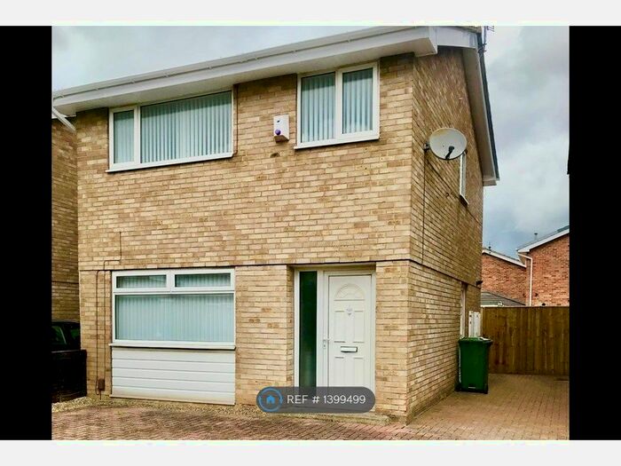 3 Bedroom Detached House To Rent In Greenfields Way, Stockton-On-Tees, TS18