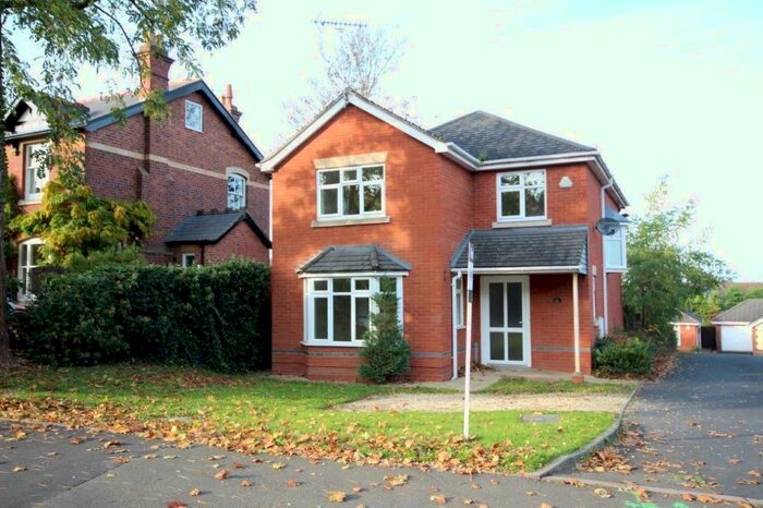 4 Bedroom Detached House To Rent In Sutton Park Road, Kidderminster, DY11