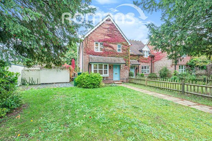 4 Bedroom End Of Terrace House To Rent In Stonehouse, Lower Basildon, RG8