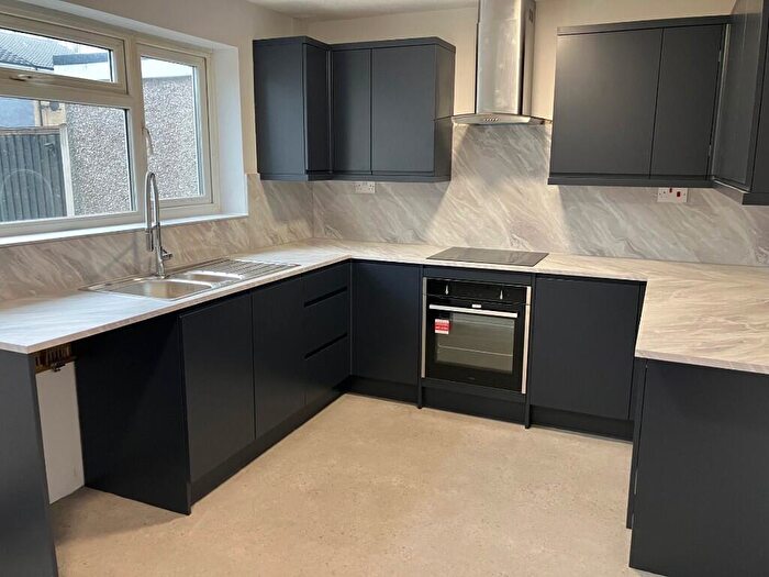 3 Bedroom Terraced House To Rent In Norwich Croft, B37