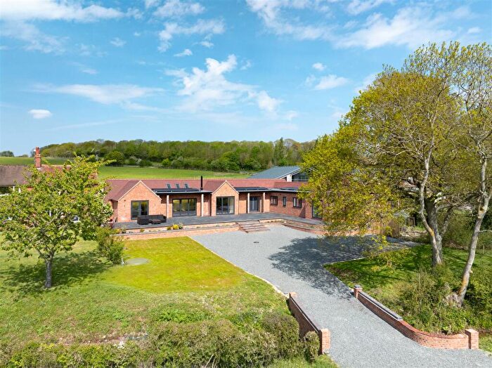 4 Bedroom Property For Sale In Nolands Courtyard, Oxhill, CV35