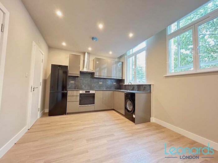1 Bedroom Flat To Rent In North End, Croydon, CR0