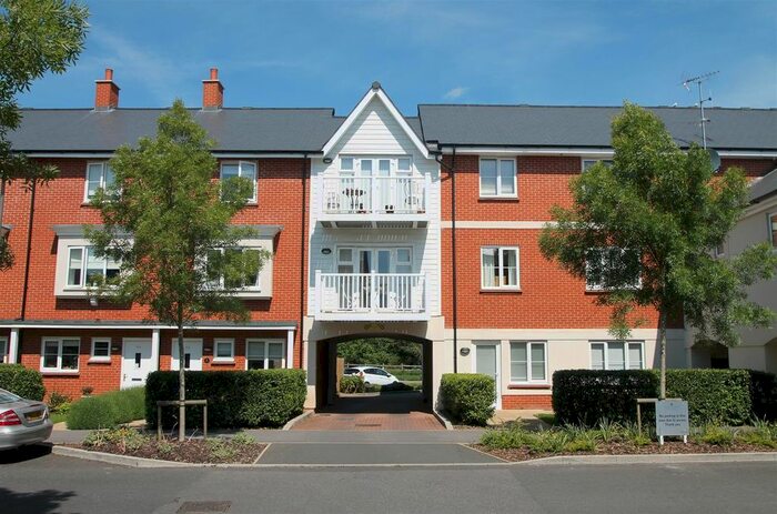 1 Bedroom Flat To Rent In Sierra Road, High Wycombe, HP11