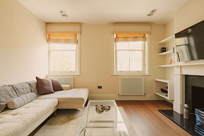 2 Bedroom Flat For Sale In Ennismore Gardens, Knightsbridge, SW7