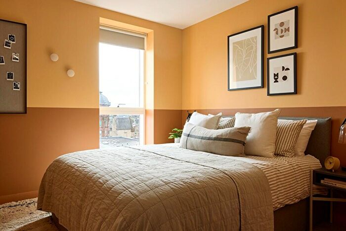 2 Bedroom Apartment To Rent In Candleriggs, Glasgow, G1