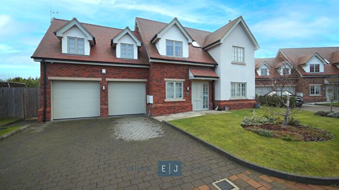 5 Bedroom Detached House For Sale In Beechview Drive, Waltham Abbey, EN9
