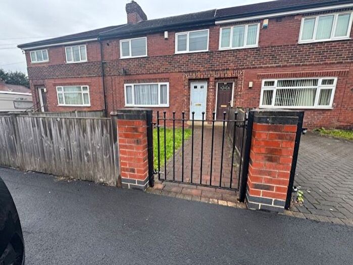 3 Bedroom Terraced House To Rent In Westwood Road, Castleford, WF10