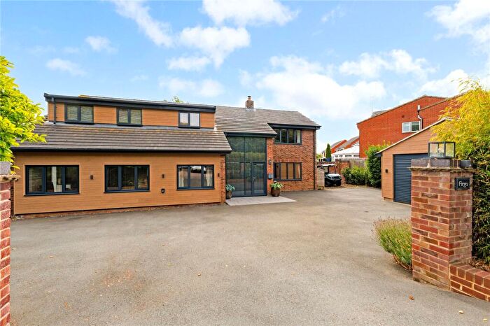6 Bedroom Detached House For Sale In Brackley, Northamptonshire, NN13