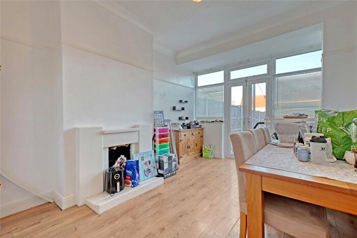 3 Bedroom Terraced House For Sale In Hamstel Road, Southend-on-Sea, Essex, SS2