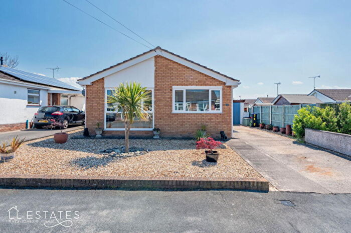 3 Bedroom Detached Bungalow For Sale In Oaklea Court, Rhyl, LL18
