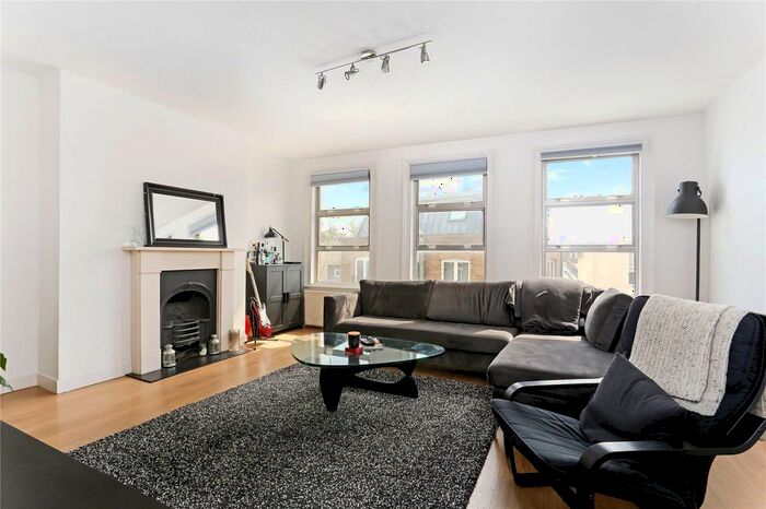 3 Bedroom Flat To Rent In Blythe Road, London, W14