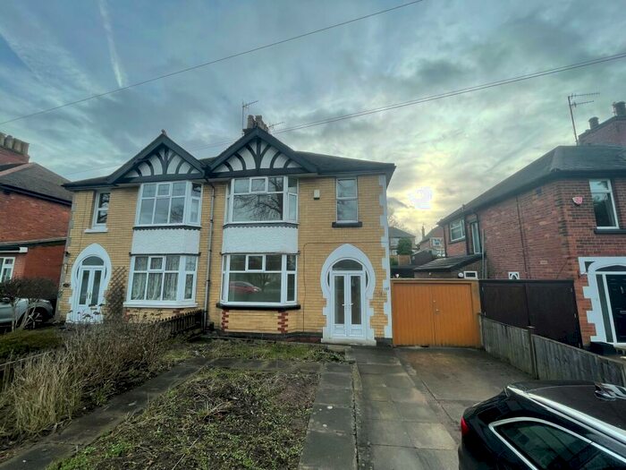 3 Bedroom Semi-Detached House To Rent In Valley Road, Nottingham, NG5