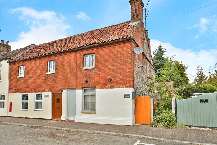 3 Bedroom Semi-detached House For Sale In High Street, Tittleshall, King's Lynn, PE32