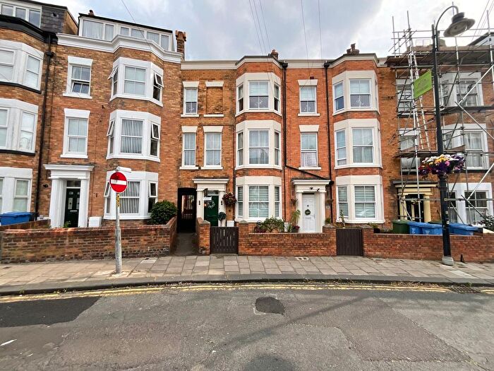 6 Bedroom Flat For Sale In Trafalgar Square, Scarborough, YO12