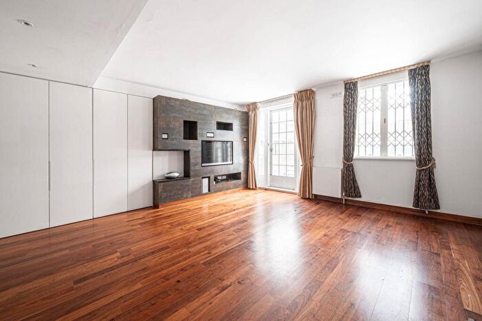 6 Bedroom House To Rent In Marston Close, Swiss Cottage, London, NW6