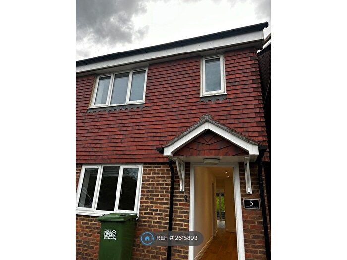 4 Bedroom Detached House To Rent In Stockton View, St. Leonards-On-Sea, TN37