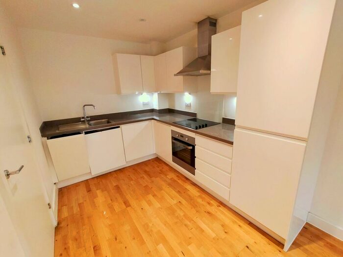 1 Bedroom Flat To Rent In Park Place, Stevenage, SG1