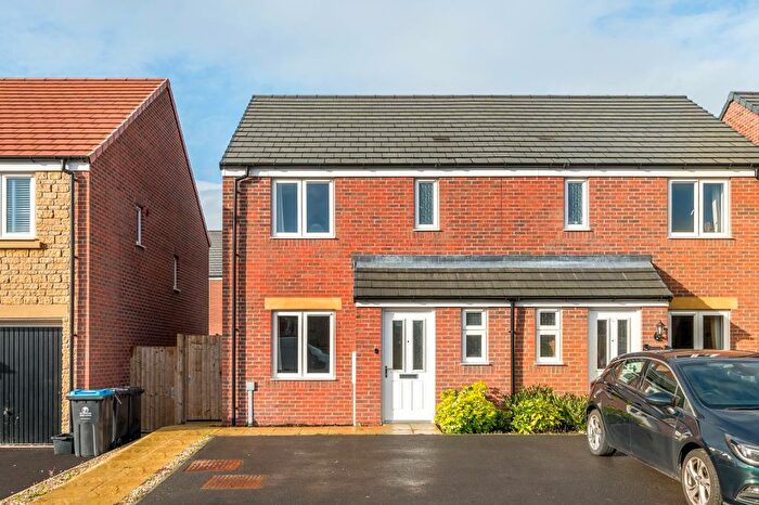 3 Bedroom Semi-Detached House To Rent In Olley Crescent, Witney, OX29