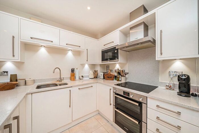 1 Bedroom Flat To Rent In Hartfield Road, Wimbledon, SW19