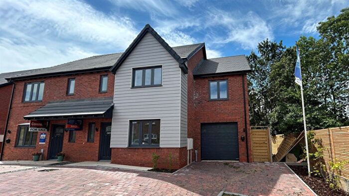 4 Bedroom Semi-Detached House For Sale In Felton Close, Shipston-On-Stour, CV36