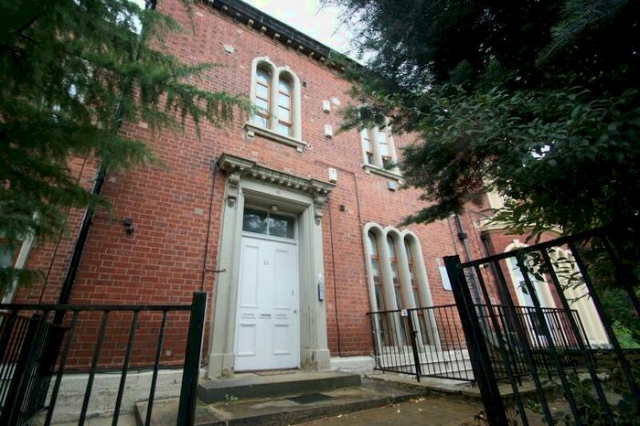 2 Bedroom Flat To Rent In Clarendon Road, University, Leeds, LS2