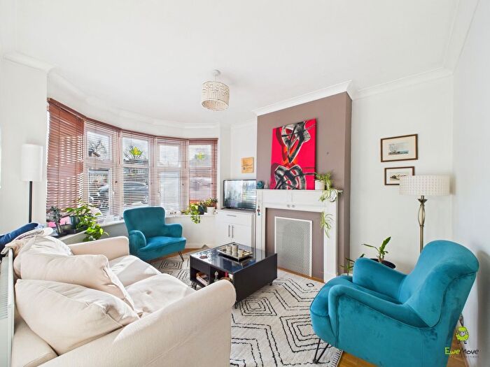 4 Bedroom Terraced House For Sale In The Green, Welling, DA16