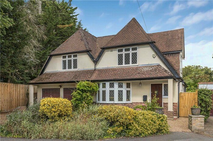 4 Bedroom Detached House To Rent In Chestnut Drive, Englefield Green, Surrey, TW20