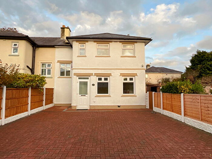 3 Bedroom Semi Detached House For Sale In Haig Avenue, Southport, PR8