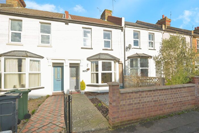 2 Bedroom Terraced House For Sale In Linden Road, Ashford, TN24