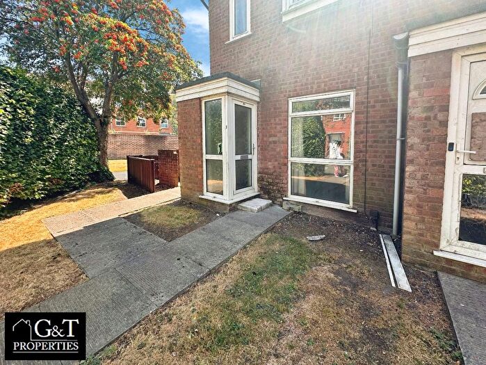 1 Bedroom Flat For Sale In Flat, Victoria Court, Victoria Street, Brierley Hill, DY5
