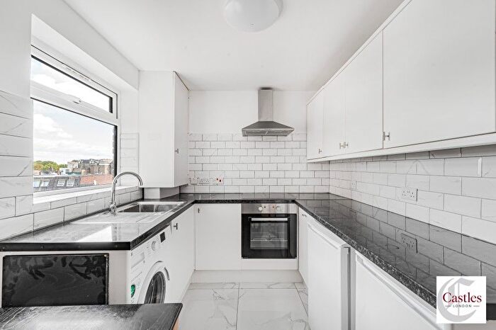 1 Bedroom Flat To Rent In Mohr Court, Wood Green, N22