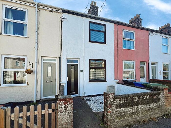 3 Bedroom Terraced House For Sale In Oulton Street, Oulton, Lowestoft, NR32