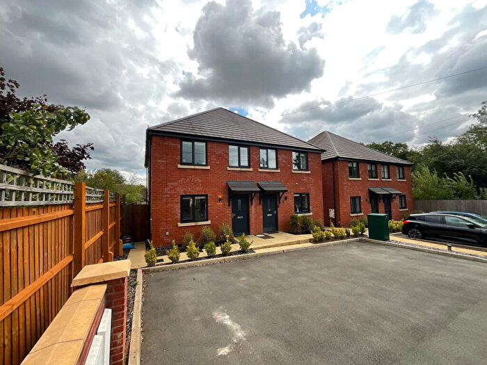 3 Bedroom Semi Detached House For Sale In Valentine Lane, Desborough, NN14