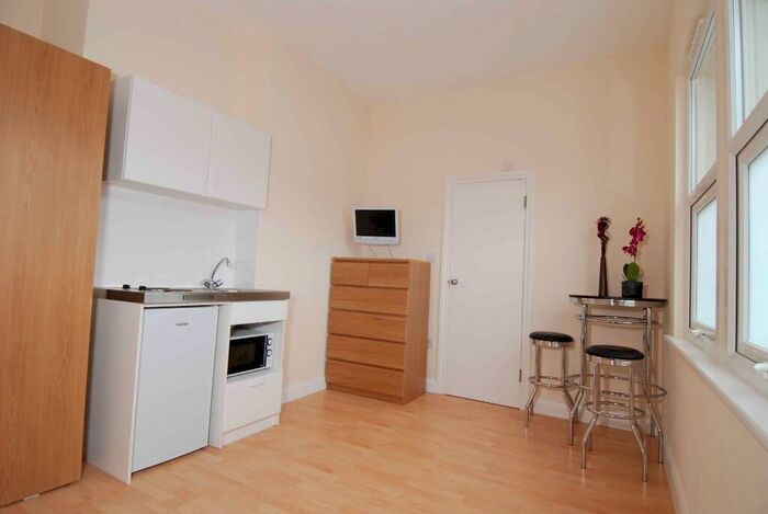 Studio To Rent In Brownhill Road, Catford, London, SE6