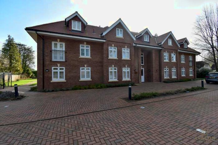 2 Bedroom Maisonette Flat To Rent In Beaufoys Avenue, BH22