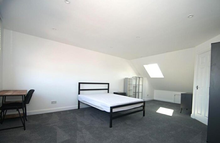 6 Bedroom House To Rent In Gloucester Road, Horfield, Bristol, BS7