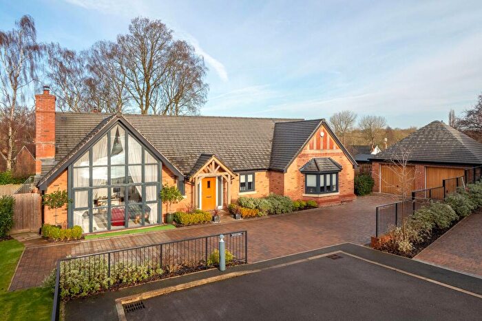 4 Bedroom Detached Bungalow For Sale In Elmdon Close, Snitterfield, CV37