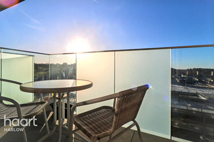 2 Bedroom Flat To Rent In Moore House, Harlow, CM20