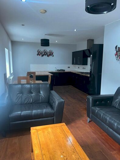 2 Bedroom Flat To Rent In Pier Street, Humber Street, Hull, HU1