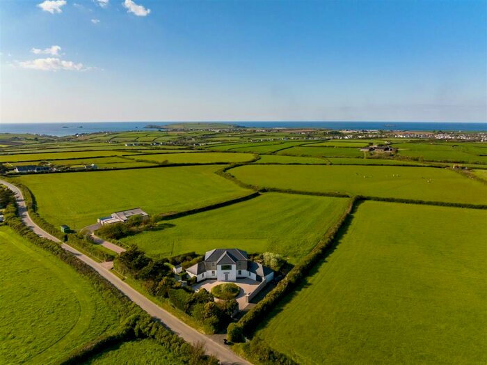 5 Bedroom Detached House For Sale In Nr Treyarnon Bay | Padstow, PL28